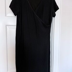 Misook Black Textured Midi Dress